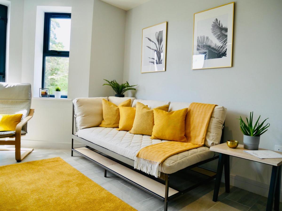 Beautiful Alumpointe Apartment - 400M To The Beach ボーンマス エクステリア 写真