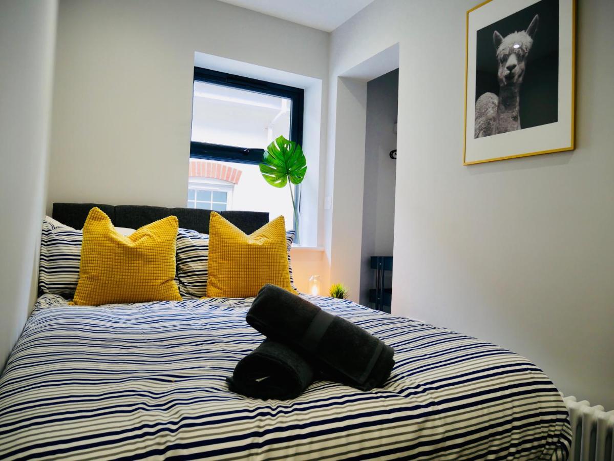 Beautiful Alumpointe Apartment - 400M To The Beach ボーンマス エクステリア 写真