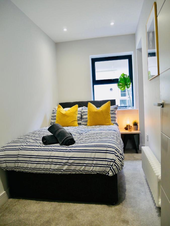 Beautiful Alumpointe Apartment - 400M To The Beach ボーンマス エクステリア 写真